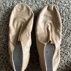 Bloch jazz shoes size 7